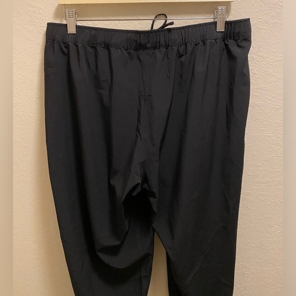 Summersalt Black On The Go Straight Leg Pant Size 10 - Picture 9 of 10
